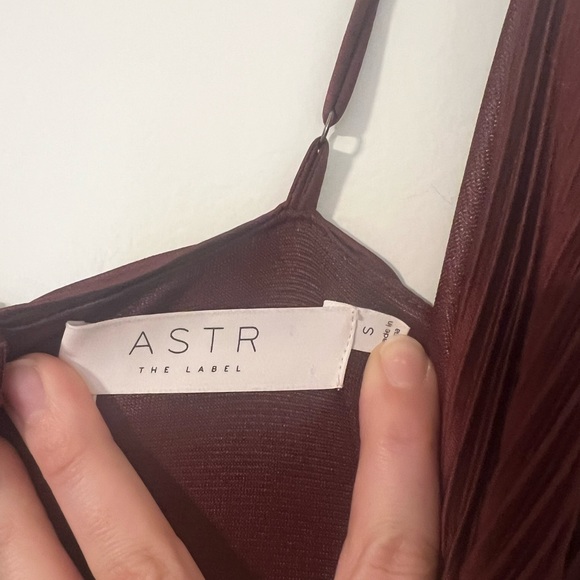 ASTR Burgundy Cut Out Jumpsuit || Size Small - Picture 3 of 6